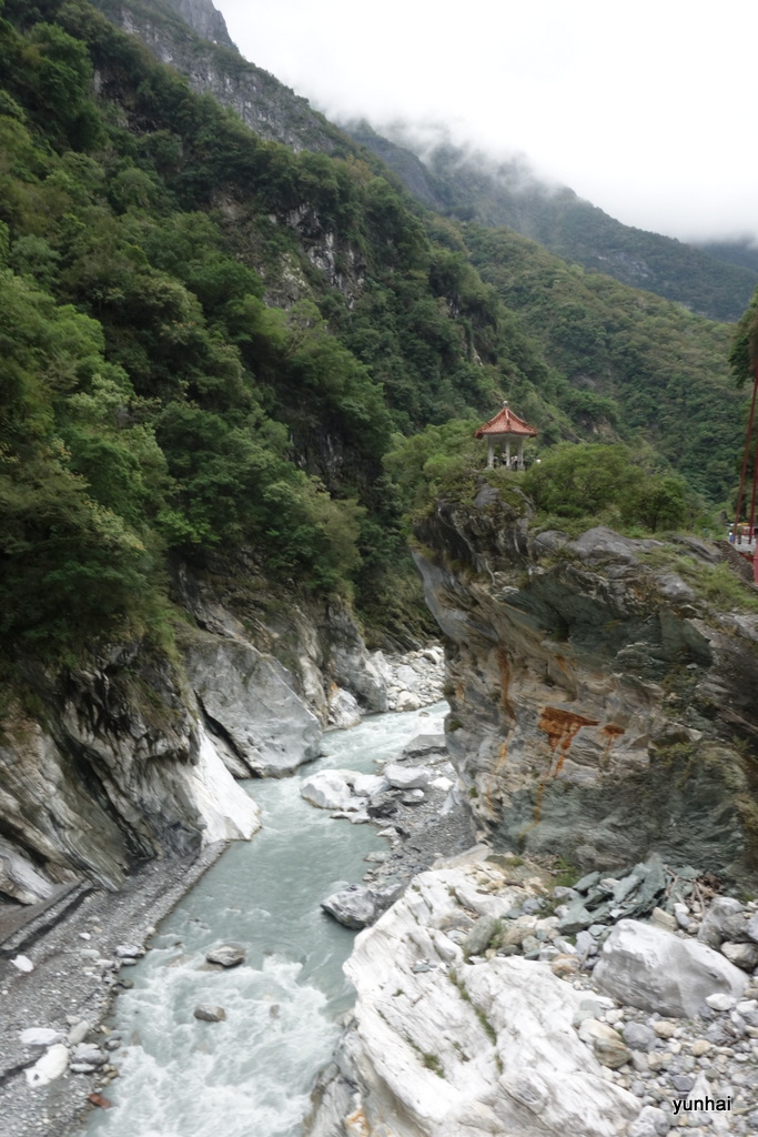 台湾、昔の日本の足跡にも出会う旅－２６、太魯閣峡谷、燕子口を歩く