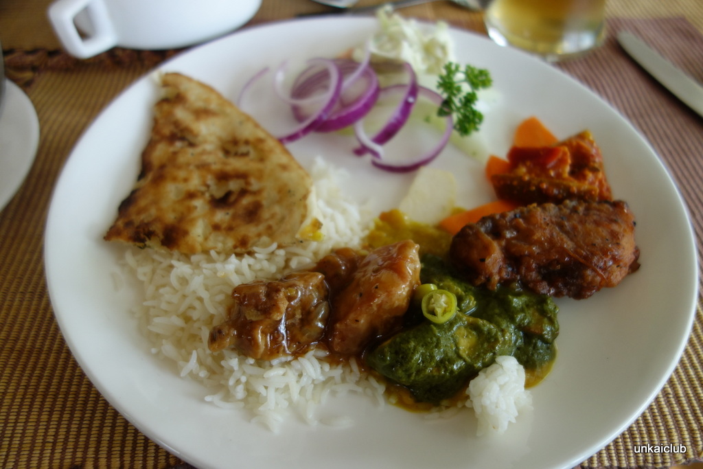 ネパール、古都とヒマラヤを感じる旅－２３、シャングリラホテルで昼ご飯