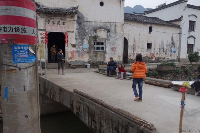 中国、浙江省、古村の旅ー１９、三門源、民宿を見学。