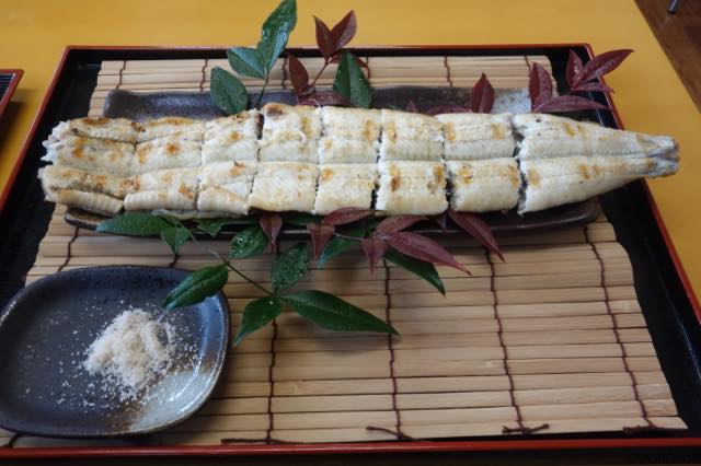 旧友たちと倉吉、三朝、岡山を回って広島へ−１４、呉市安浦町、やっぱり「うな重一番」美味しい鰻を食う。