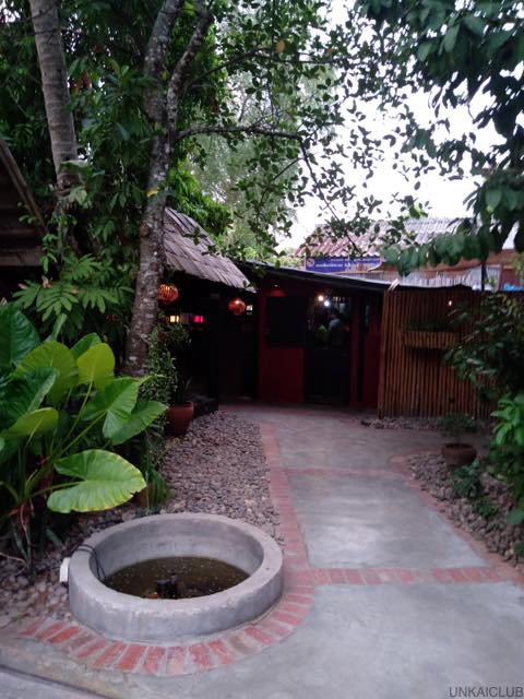 ルアンパバーン、ビエンチャン、バンコクの旅−１１、「Dyen Sabai Restaurant」で晩ごはん。