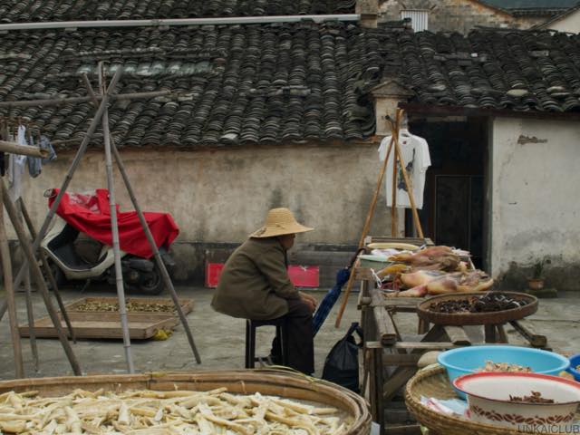 コロナ引き籠り。杭州絵画留学の日々が懐かしい。−１４、宏村、古鎮の中で。