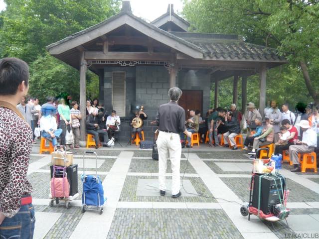 コロナ引き籠り。杭州絵画留学の日々が懐かしい。−７０、湖畔の音楽会。