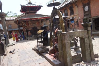 旅を墨絵に。ネパールー１２、巻物完成、チャングナラヤン寺院とは。